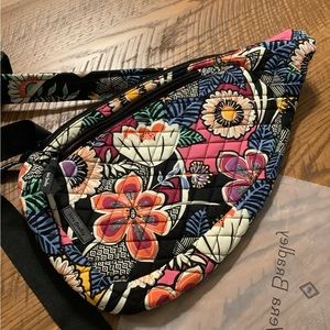 Last One🌞NWT Vera Bradley Essential Sling Backpack Perfect for that vacation!